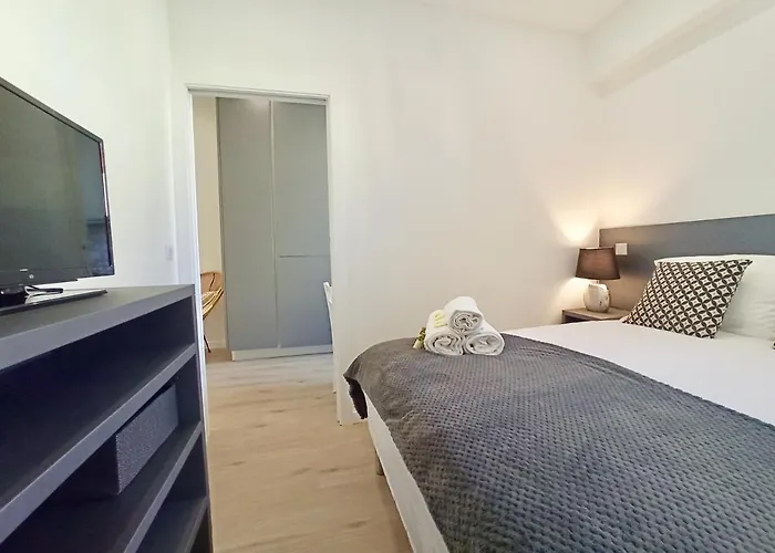 Viva Riviera Brand New 1 Bedroom Close Croisette